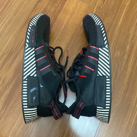 boys adidas NMDs - Picture 4 of 7